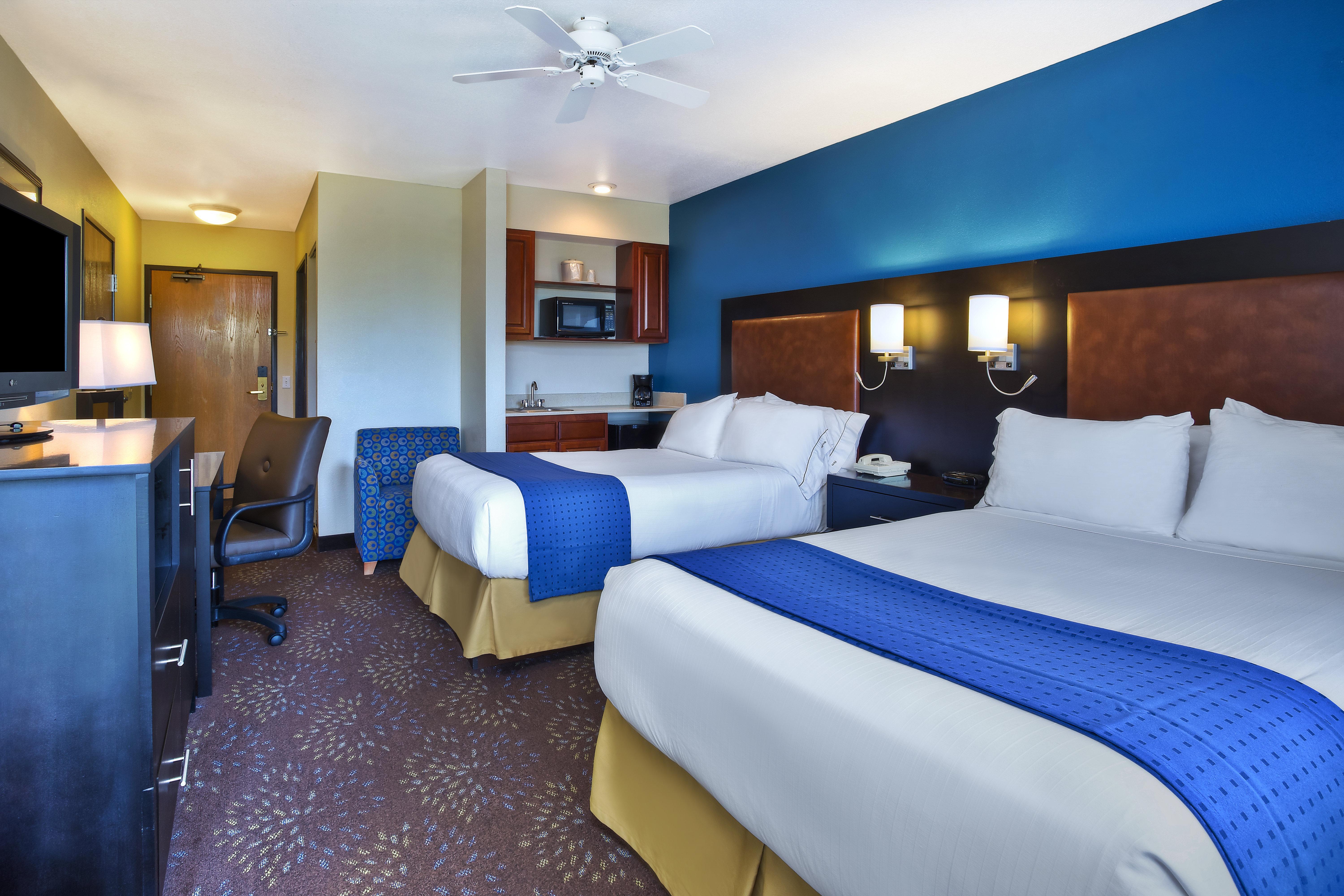Holiday Inn Express Mackinaw City By Ihg Exterior photo