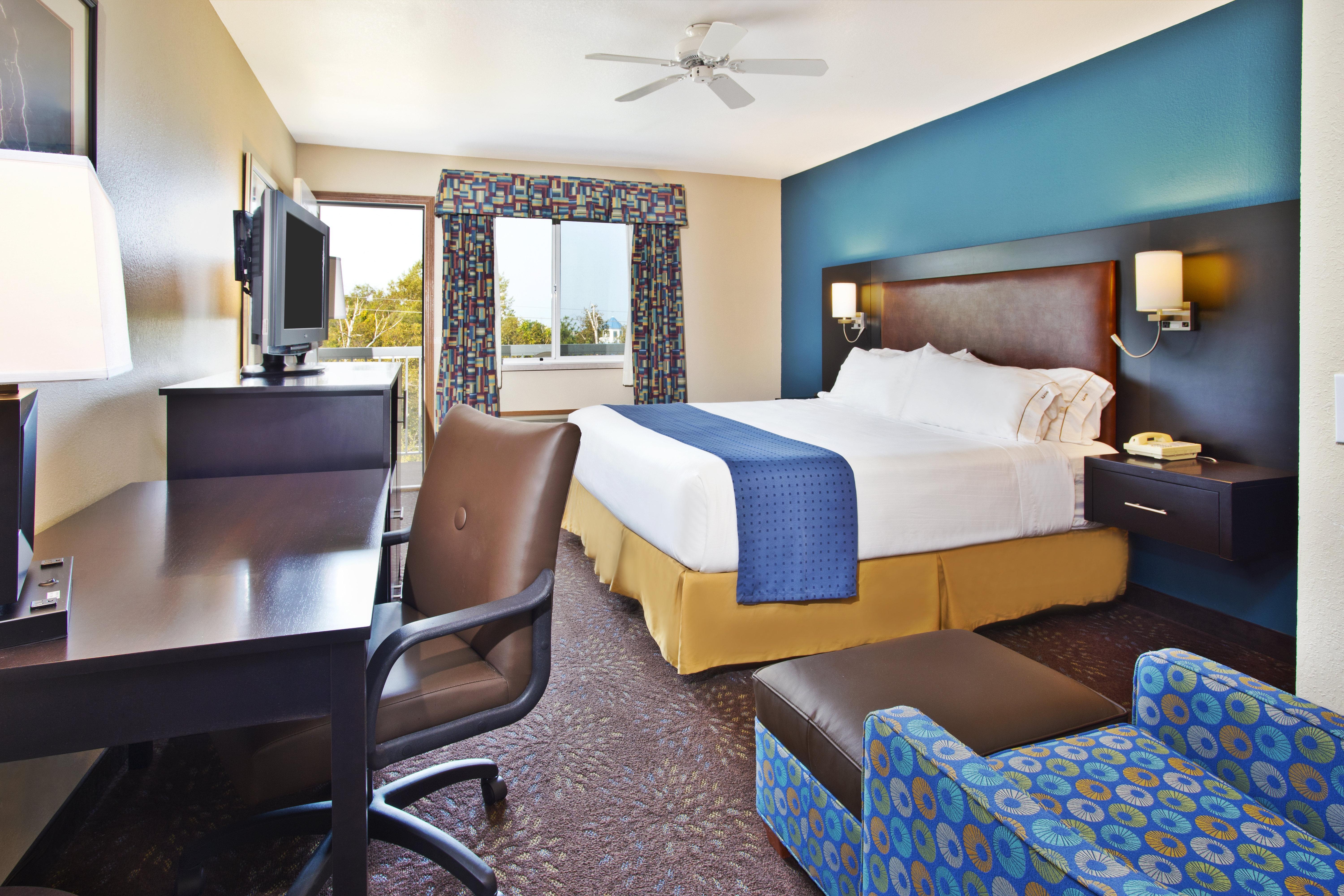 Holiday Inn Express Mackinaw City By Ihg Exterior photo