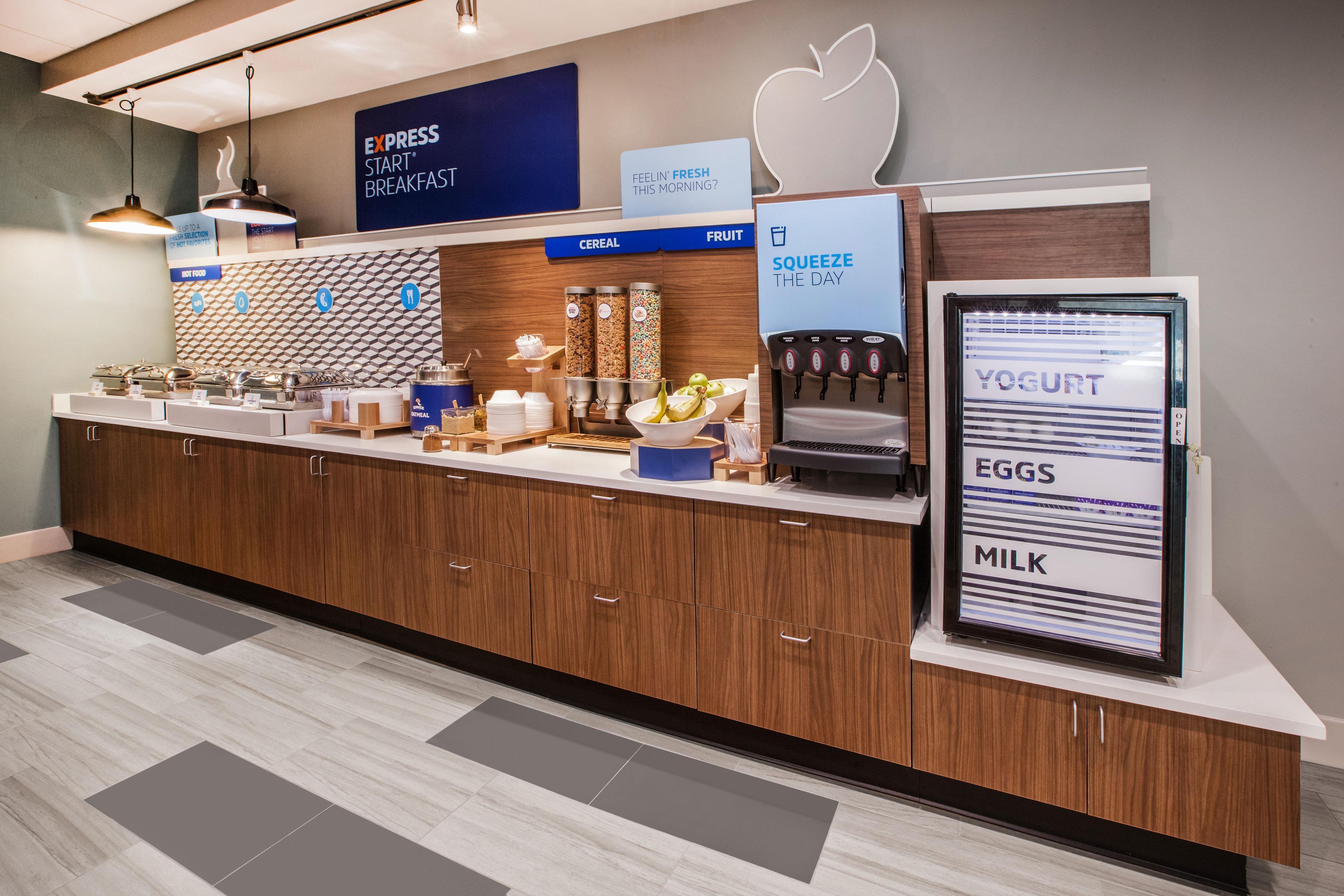 Holiday Inn Express Mackinaw City By Ihg Exterior photo