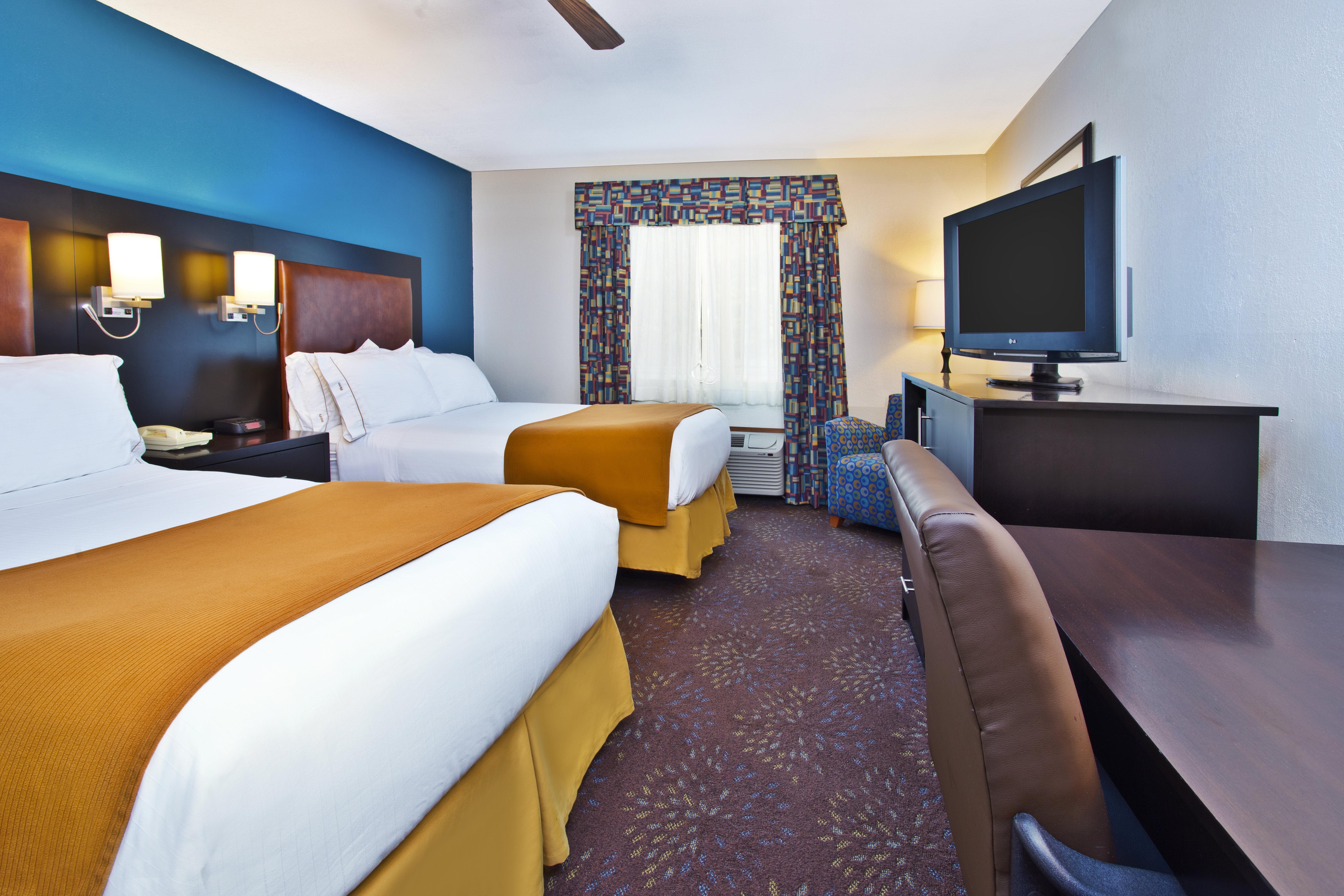 Holiday Inn Express Mackinaw City By Ihg Exterior photo