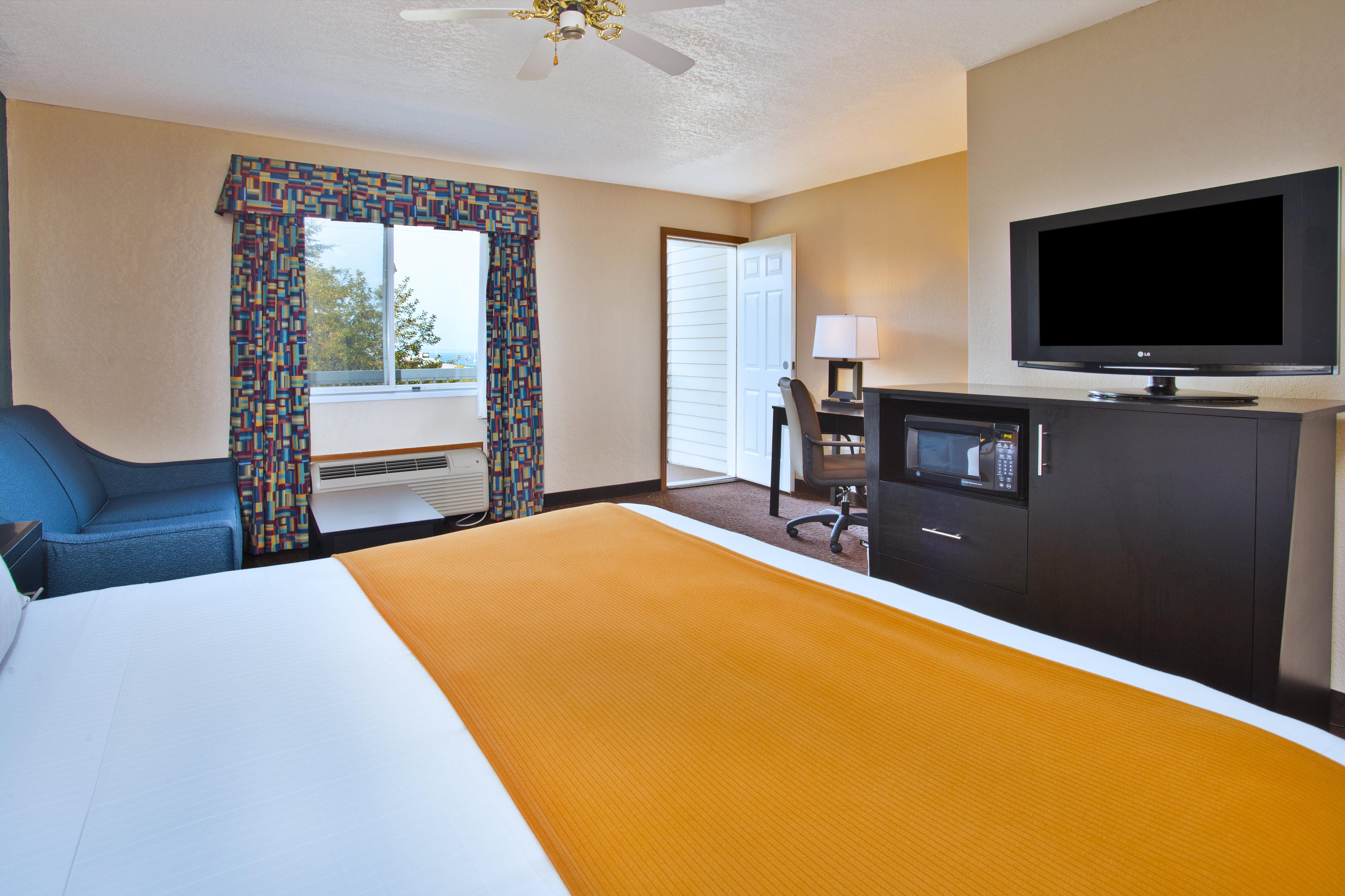 Holiday Inn Express Mackinaw City By Ihg Exterior photo