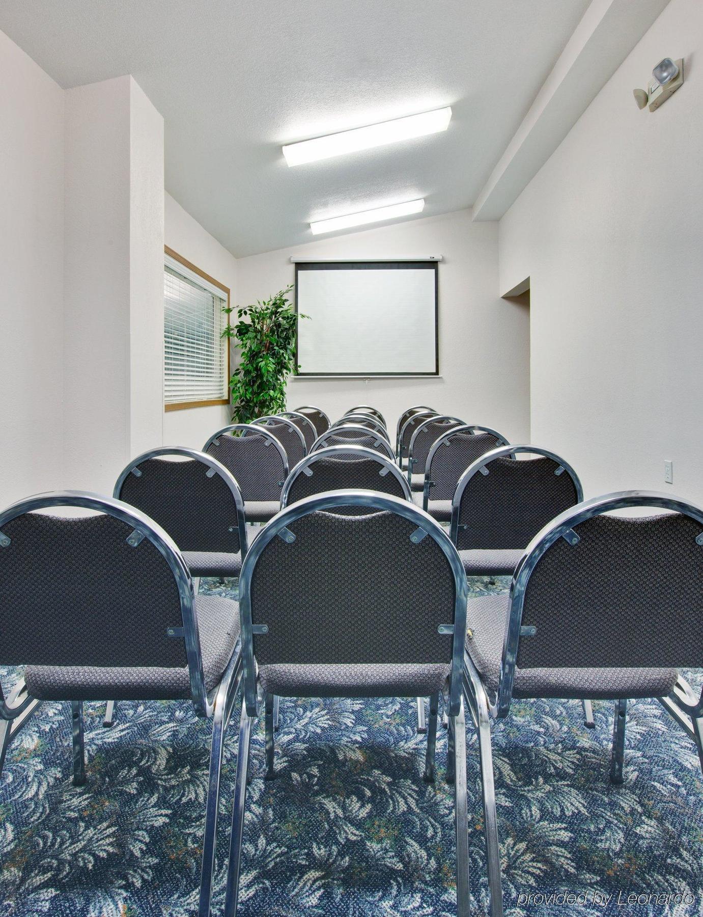 Holiday Inn Express Mackinaw City By Ihg Facilities photo