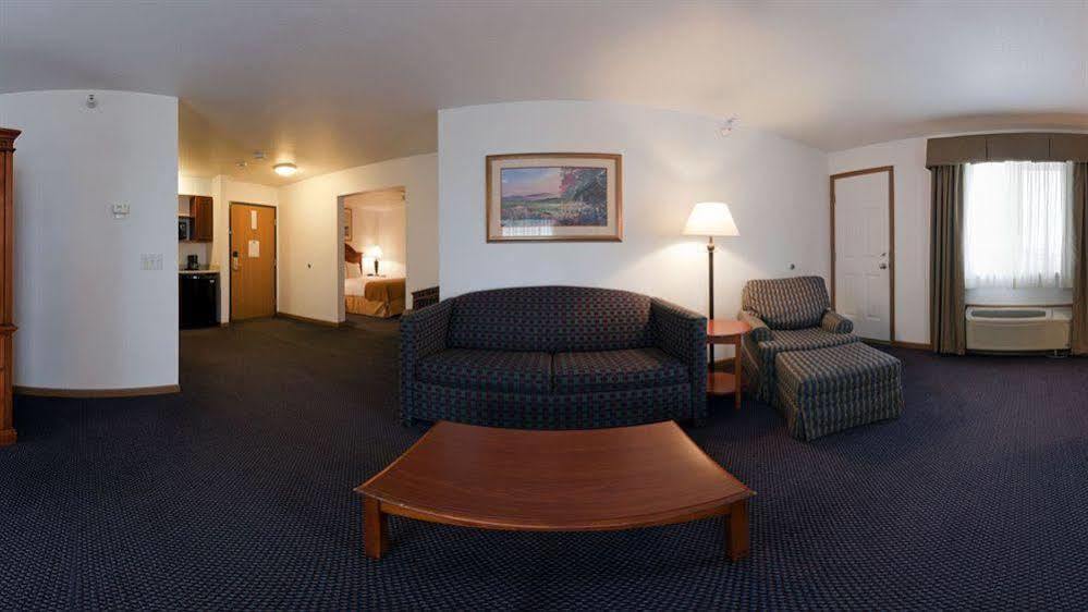 Holiday Inn Express Mackinaw City By Ihg Exterior photo